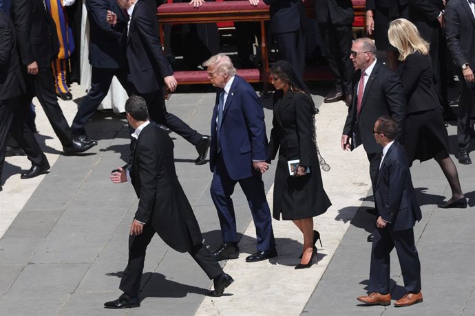 Roma, Cidade do Vaticano: Vaticano, 26 de abril de 2025 - a Missa de Exéquias do Romano Pontífice Francisco Bergoglio foi celebrada na Basílica de São Pedro, conforme previsto no Ordo Exsequiarum Romani Pontificis. Na foto: O presidente dos EUA, Donald Tr