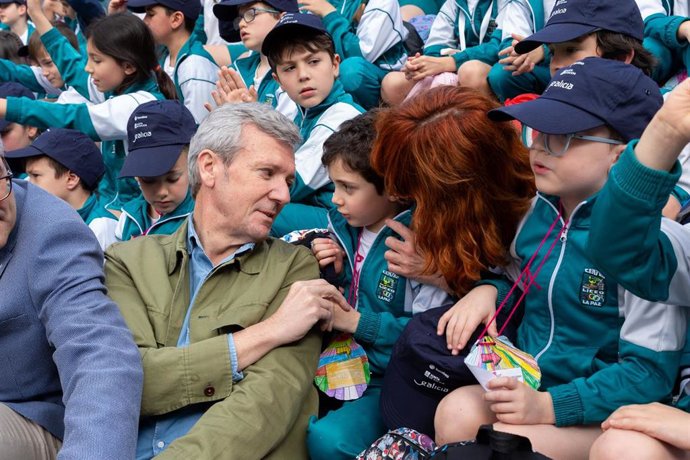 Rueda recibe en A Quintana al alumnado del Liceo La Paz de A Coruña.