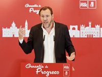 Puente reclama a sus compañeros "responder más" ante los intentos de "extender una mancha" sobre todo el PSOE