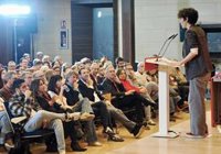 Elma Saiz reivindica el "país de oportunidades" que construye el Gobierno frente a la "hipocresía" del PP