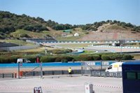 La segunda jornada del Gran Premio de Moto GP de Jerez (Cádiz) se salda con dos motoristas en estado grave