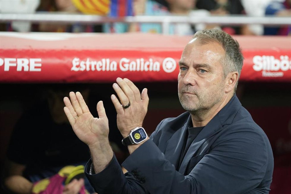 El entrenador del FC Barcelona, Hansi Flick, en la final de la Copa del Rey 2024-2025. 