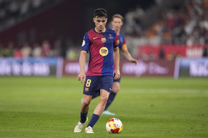 Pedri Gonzalez, do FC Barcelona, em ação durante a partida de futebol da final da Copa do Rei da Espanha, disputada entre o FC Barcelona e o Real Madrid no Estádio La Cartuja, em 26 de abril de 2025, em Sevilha, Espanha.