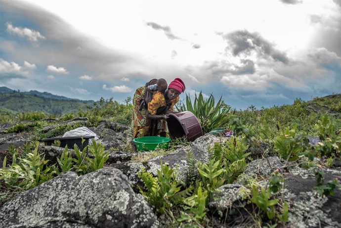 Mujer desplazada por el conflicto en RDC 