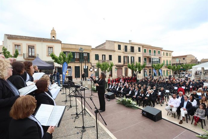 Momento durante el I Encuentro de Corales en Ses Salines