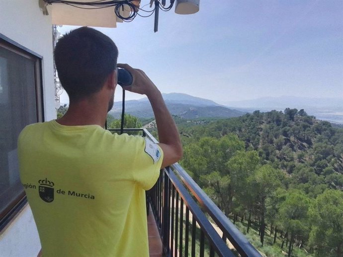 Uno de los Agentes Medioambientales en uno de los 20 puntos de vigilancia.