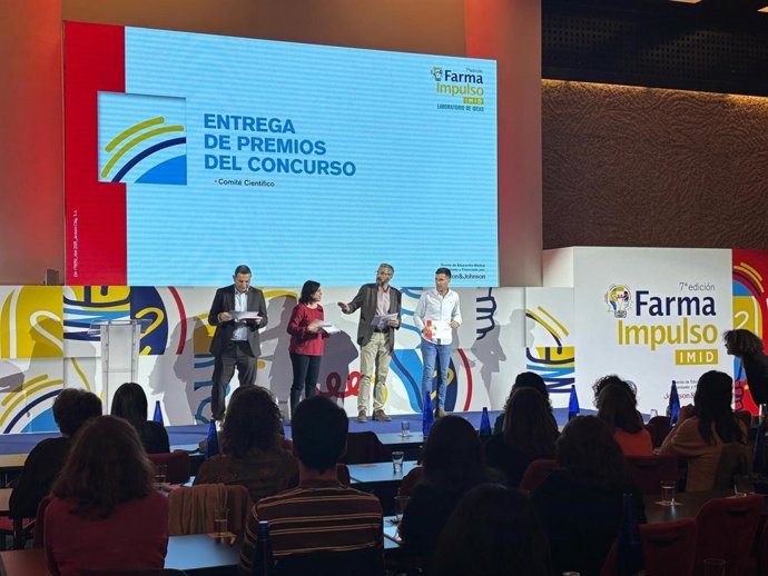 El Servicio de Farmacia del Hospital Reina Sofía ha sido galardonado de nuevo con el premio nacional en la séptima edición de 'Farmaimpulso 2025'