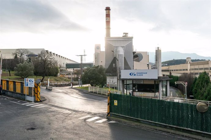 Archivo - Planta de Guardian Llodio (Álava)
