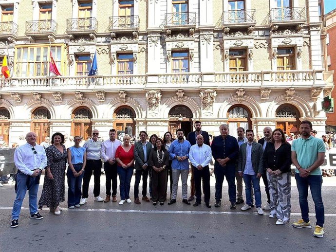 El Secretario General De La Consejería De Fomento E Infraestructuras, José Francisco Lajara, Durante La Manifestación