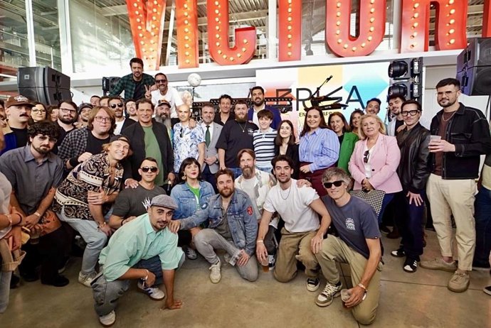 Presentación de 'Brisa en tu barrio' en la fábrica de cervezas Victoria.