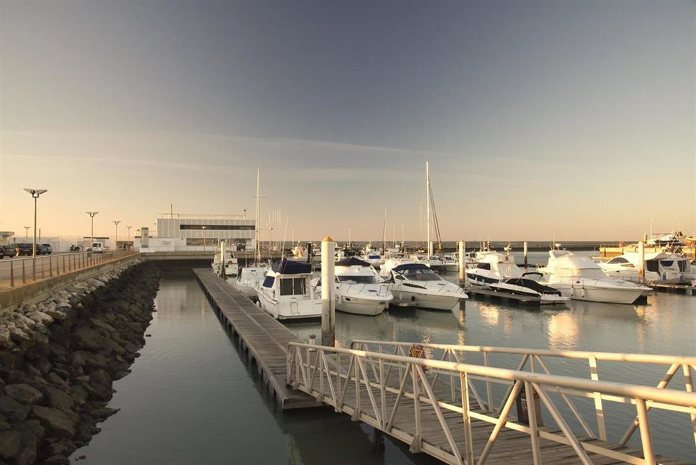 Imagen del puerto de Chipiona.