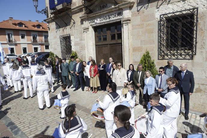 San Vicente celebra el día grande de La Folía con la procesión terrestre y marítima