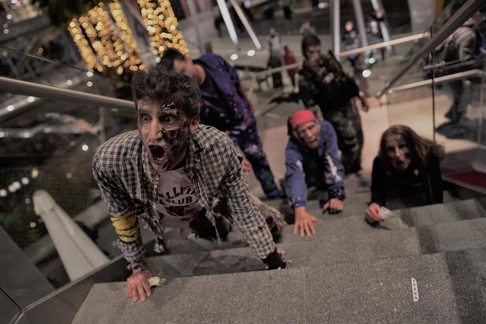Imagen de un survival zombie