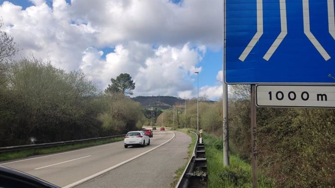 Archivo - Autopista Y. A8 Oviedo- Gijón- Avilés. Tráfico. Carreteras asturianas.