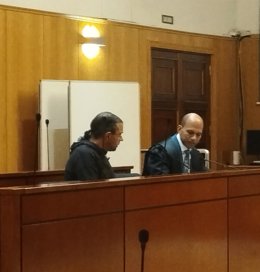 Se conforma con 2 años de cárcel el hombre pillado con speed al ser identificado por arrojar basura a la calle.