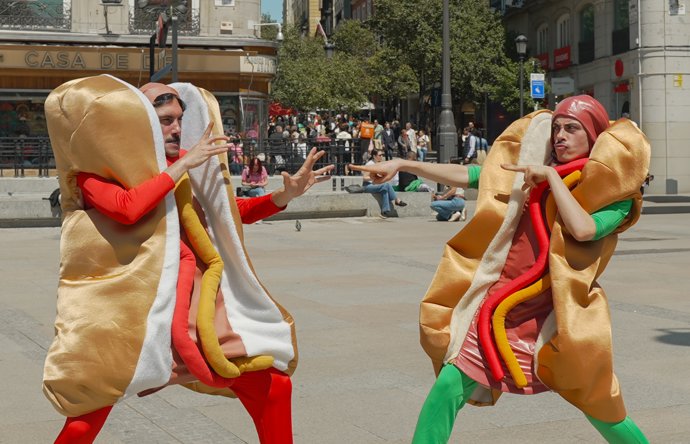 Better Balance y Galipán llevan a cabo una acción de Street Marketing en el centro de Madrid con motivo del Día Internacional del Hot Dog