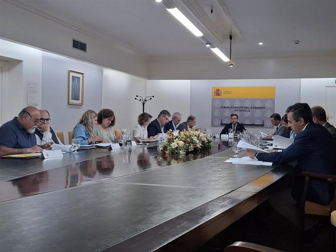 Toscano preside la comisión sobre los programas de Fomento de Empleo Agrario de Sevilla.