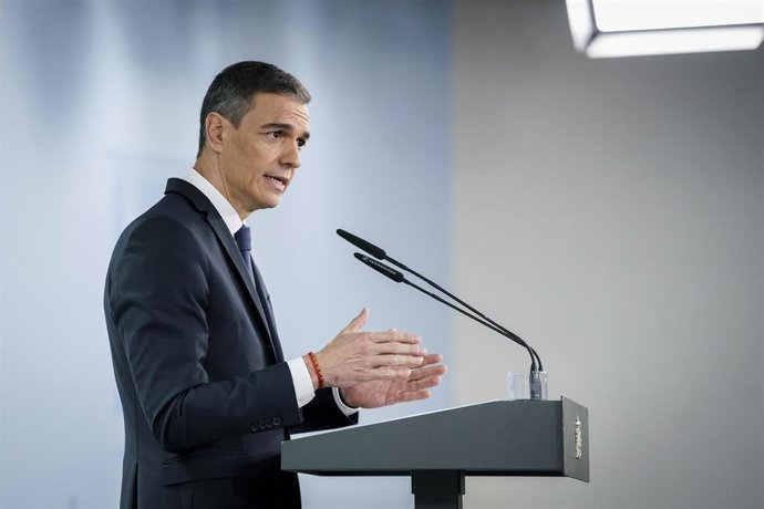 El presidente del Gobierno, Pedro Sánchez, comparece en el Palacio de la Moncloa, a 22 de abril de 2025, en Madrid (España).