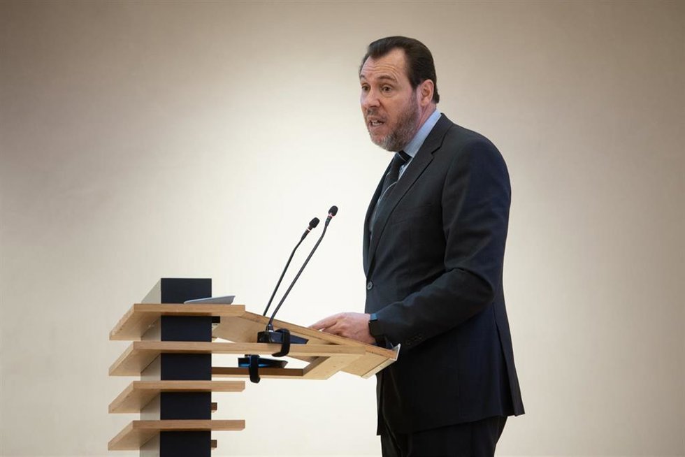 Archivo - El ministro de Transportes y Movilidad Sostenible, Óscar Puente, a 6 de marzo de 2025, en Madrid (España). 