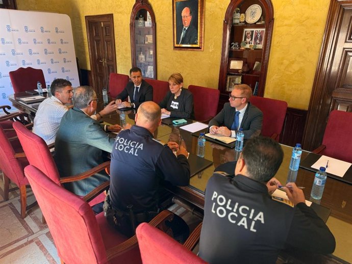 Imagen de la reunión para la activación del Centro de Control Operativo en Huelva capital