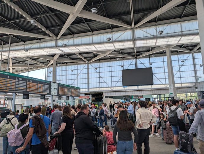 Viajeros afectados por el apagón