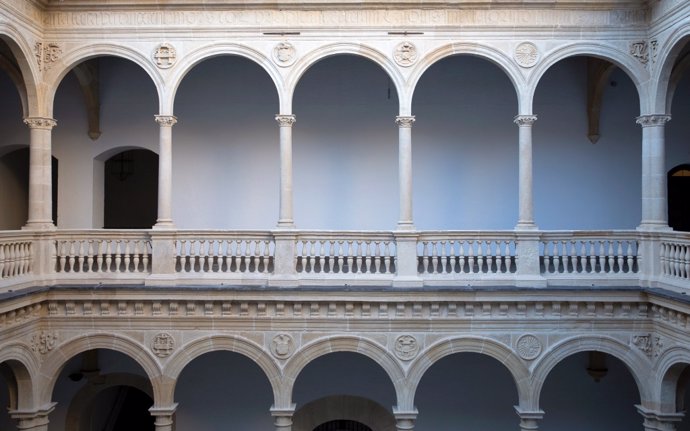Archivo - Rectorado de la Universidad de Granada. 