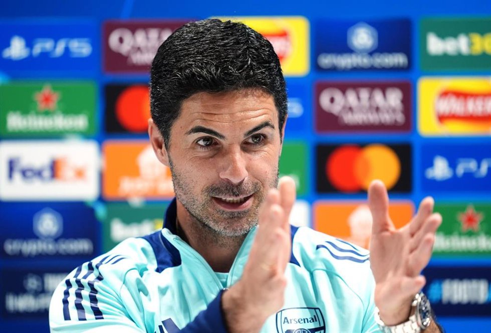 El entrenador del Arsenal, el español Mikel Arteta,  en la rueda de prensa previa al partido contra el París Saint Germain en el Emirates Stadium, ida de las semifinales de la Liga de Campeones.