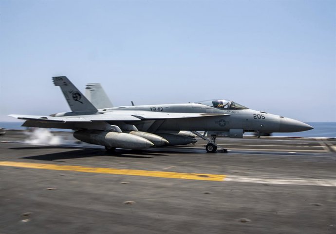 Um F/A-18E Super Hornet da Marinha dos EUA no porta-aviões 'USS Carl Vinson' (arquivo)