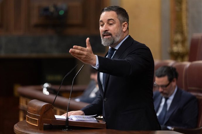 Archivo - Arquivo - O presidente da VOX, Santiago Abascal, fala durante uma sessão plenária no Congresso dos Deputados, em 26 de março de 2025, em Madri (Espanha). O Presidente do Governo, Pedro Sánchez, comparece ao Congresso dos Deputados para de