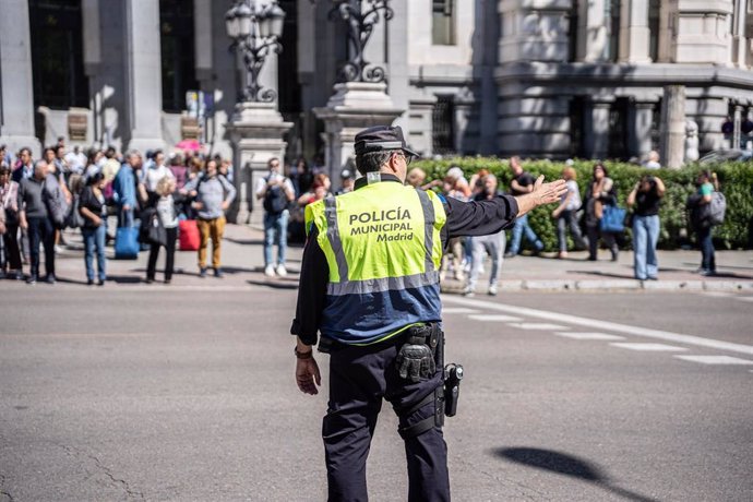 Madrid, a 28 de abril de 2025. Un apagón eléctrico ha asolado España, Portugal y parte de Francia a las 12.30h. de la mañana. Sin saber aún las causas concretas del apagón, poco a poco se está recuperando el suministro eléctrico en todas las regiones de l