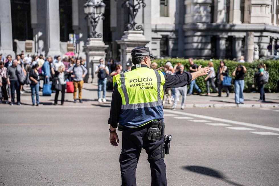 Madrid, a 28 de abril de 2025. Un apagón eléctrico ha asolado España, Portugal y parte de Francia a las 12.30h. de la mañana. Sin saber aún las causas concretas del apagón, poco a poco se está recuperando el suministro eléctrico en todas las regiones de
