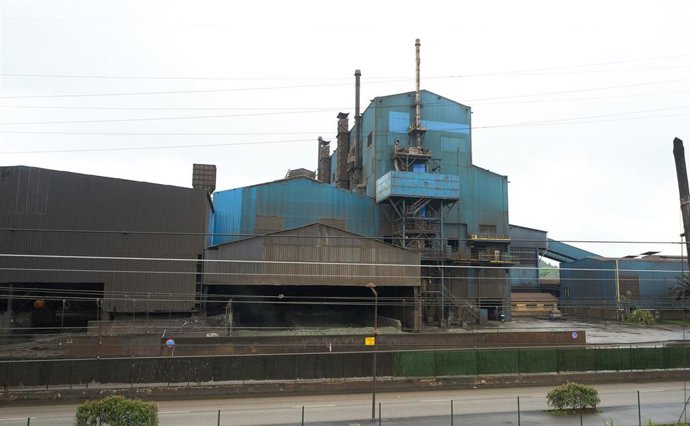 Archivo - Fábrica de la empresa Ferroglobe