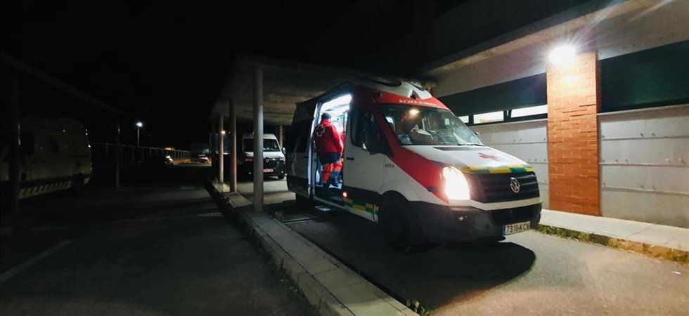 Ambulancia de Cruz Roja Extremadura durante el apagón