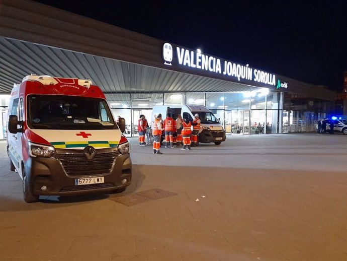 Cruz Roja a València presta ajuda durant l'apagada