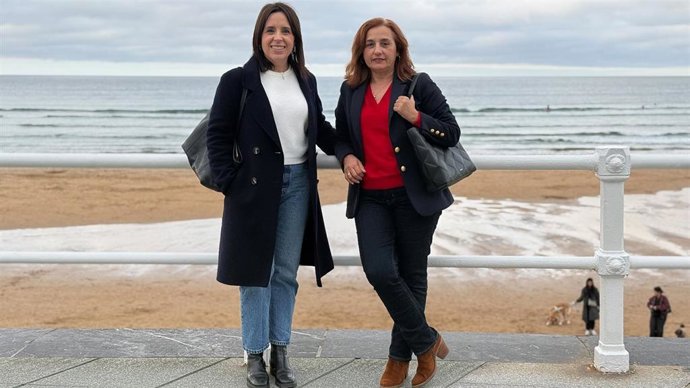 Las investigadoras de la Universidad de Oviedo Susana Sánchez Castro y María Ángeles Pascual Sevillano.