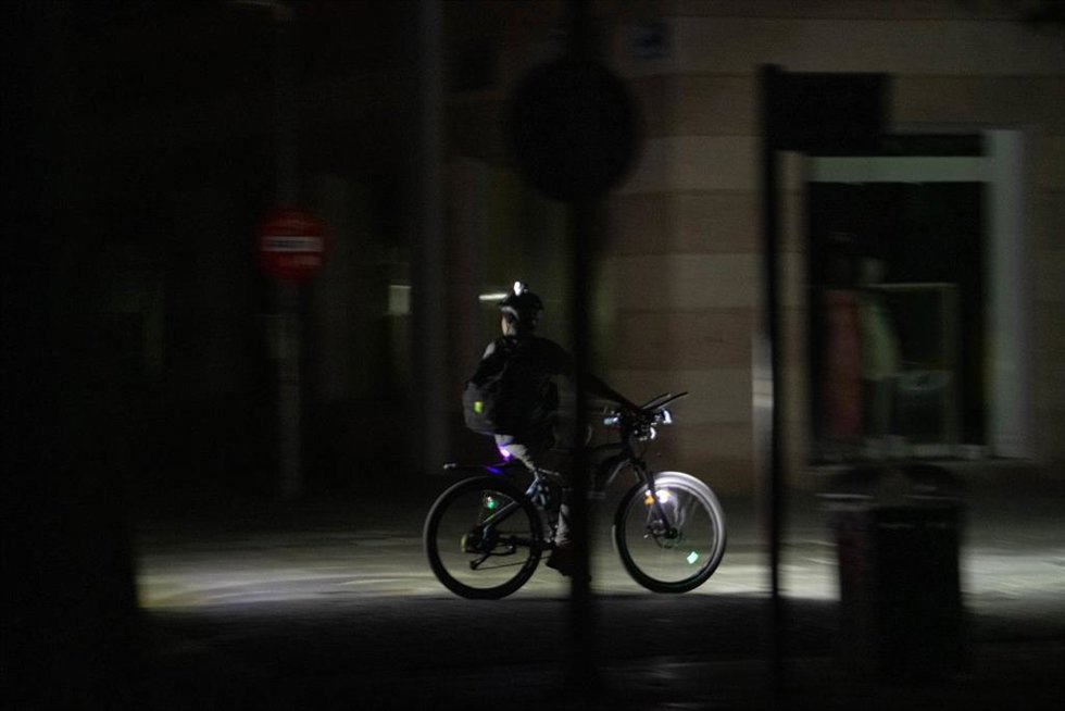 Las calles de Ciudad Real sin iluminación por la noche debido al apagón, a 28 de abril de 2025, en Ciudad Real, Castilla-La Mancha (España).