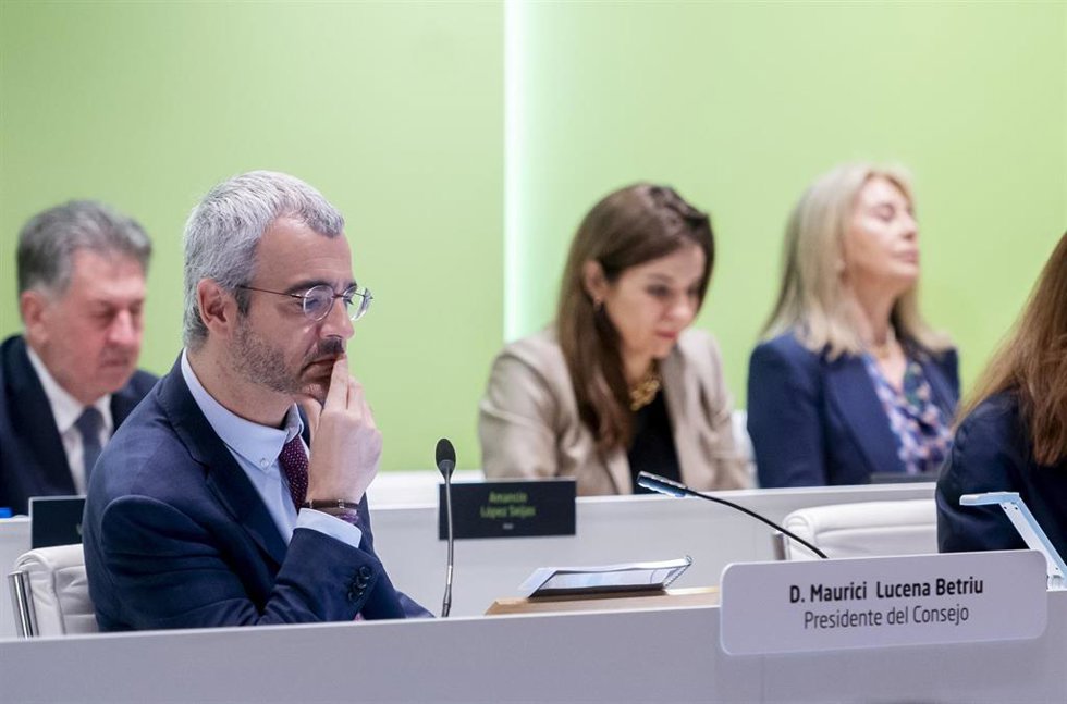El presidente del Consejo de AENA, Maurici Lucena, durante una Junta General de Accionistas de Aena en la Terminal T4 del Aeropuerto Adolfo Suárez Madrid-Barajas, a 9 de abril de 2025, en Madrid (España). 