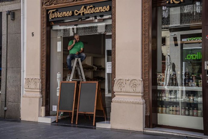 Madrid, a 28 de abril de 2025. Un apagón eléctrico ha asolado España, Portugal y parte de Francia a las 12.30h. de la mañana. Sin saber aún las causas concretas del apagón, poco a poco se está recuperando el suministro eléctrico en todas las regiones de l