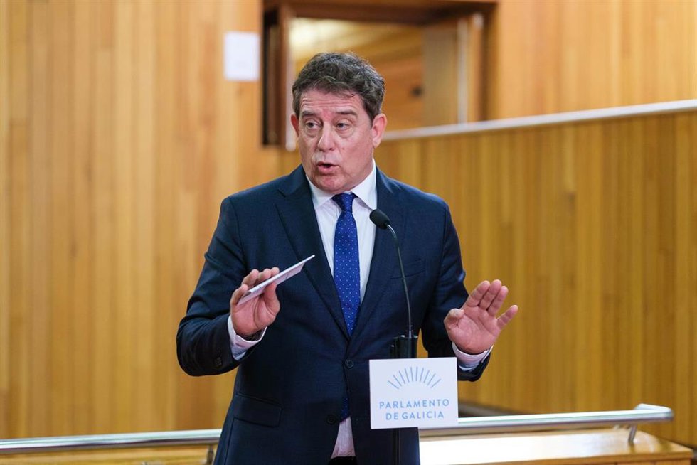 El secretario xeral del PSdeG, José Ramón Gómez Besteiro, ofrece una rueda de prensa tras el debate sobre el Estado de la Autonomía.