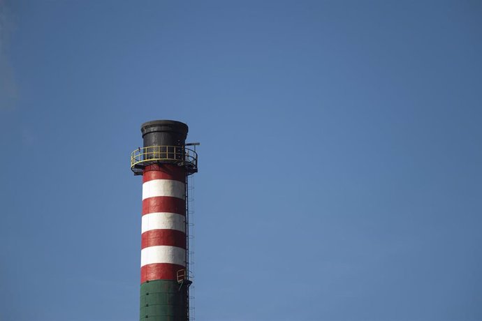 Archivo - La fábrica de ENCE en Pontevedera durante una jornada de huelga de trabajadores de ENCE Pontevedra, a 30 de enero de 2025, en Pontevedra, Galicia (España). Los trabajadores de ENCE han convocado una huelga ante la "falta de voluntad negociadora"