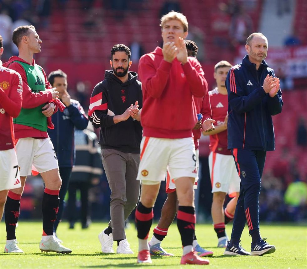 20 April 2025, United Kingdom, Manchester: Manchester United manager Ruben Amorim applauds after the final whistle of the English Premier League soccer match between Manchester United and Wolverhampton Wanderers F.C. at Old Trafford. Photo: Martin Ricke