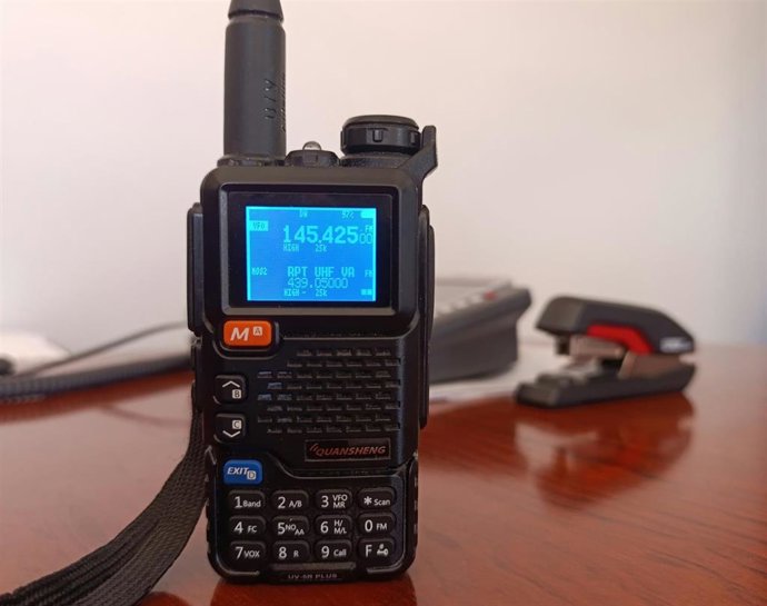 Equipo portátil de radioaficionado.
