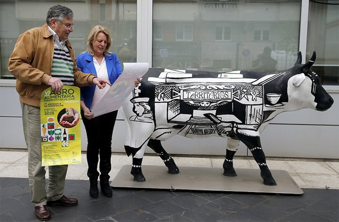 La consejera de Desarrollo Rural, Ganadería, Pesca y Alimentación, María Jesús Susinos, presenta las ferias ganadera y agroalimentaria de Ribamontán al Mar