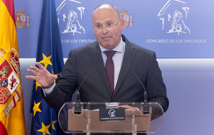 Archivo - El portavoz del PP en el Congreso, Miguel Tellado, en una rueda de prensa