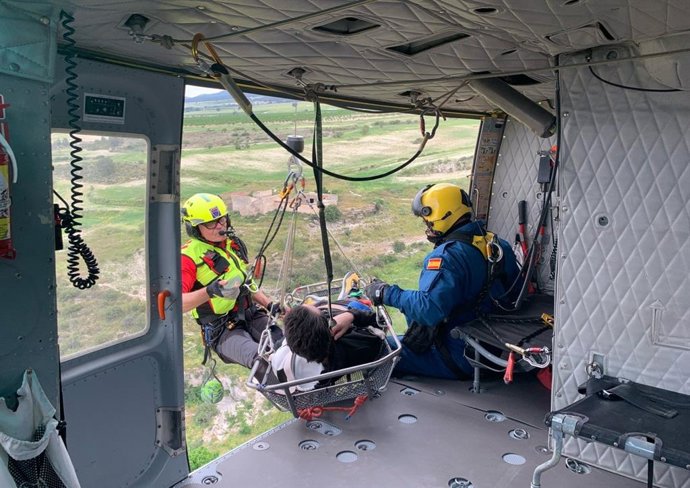 Rescatan por aire a un senderista tras sufrir un episodio convulsivo en Moratalla (Murcia)
