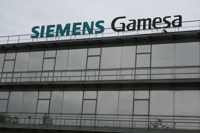 Fachada de un edificio de Siemens Gamesa.