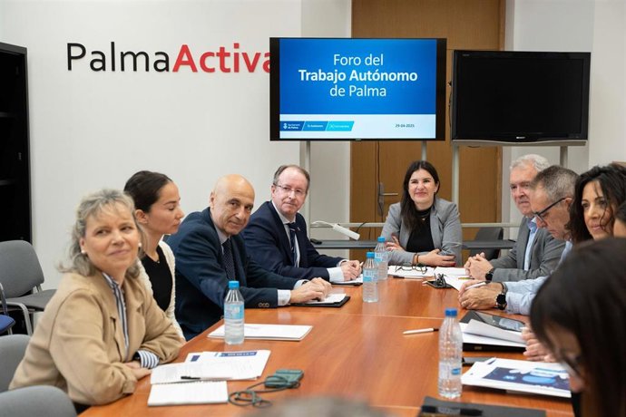 Reunión del Foro del Trabajo del Autónomo de Palma, este martes.