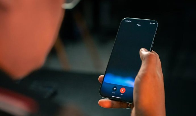 Archivo - La aplicación Gemini en un 'smartphone'.