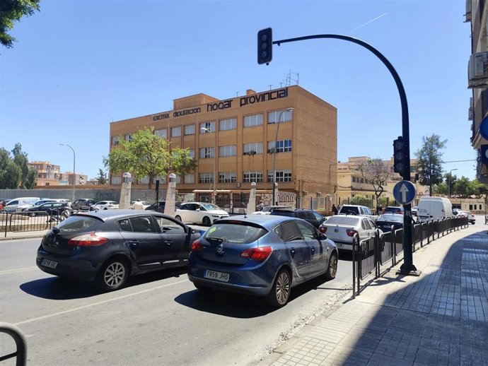 Circulación sin semáforos en Almería debido al apagón eléctrico.