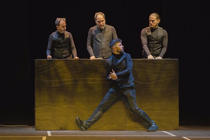 Archivo - El Bretón acoge la obra '4x4', una ruta teatral y musical a las cuatro primeras obras de la compañía Ron Lalá